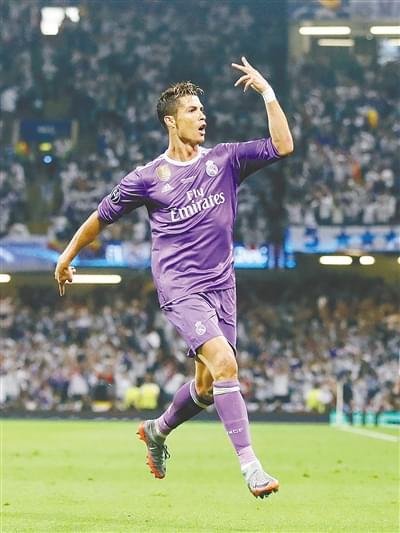 西部最新排名：雷霆创NBA奇迹，勇士收大礼，5-8名差距缩小.